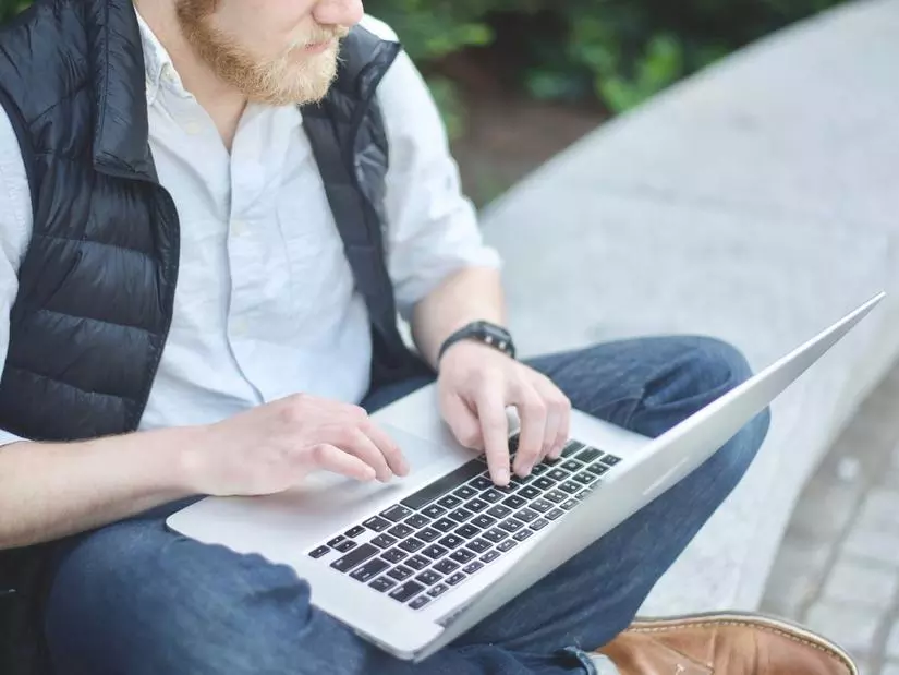 Man met computer
